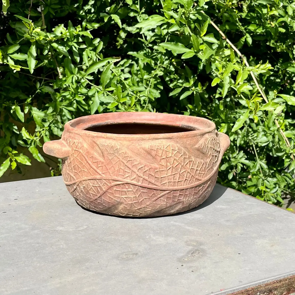 Leaf & Lattice Relief Terracotta Planter 1