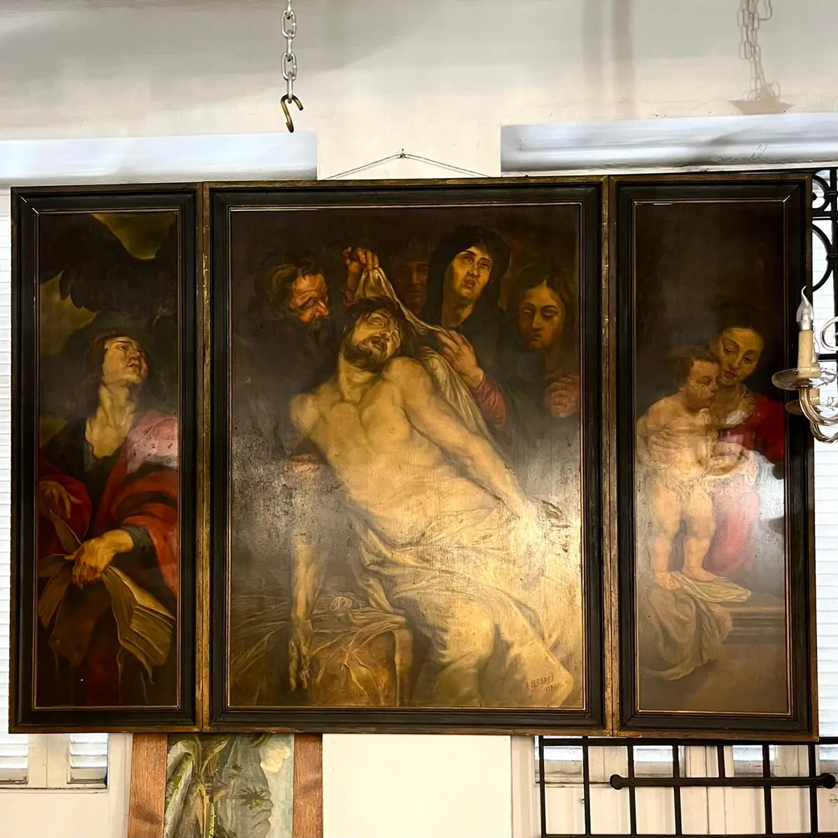 Religious Baroque Triptych With Lamentation Scene - Sold 1