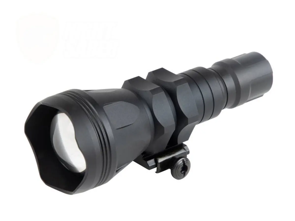 Night Saber Led/Infrared Rechargeable Torch 458 Lumens 1
