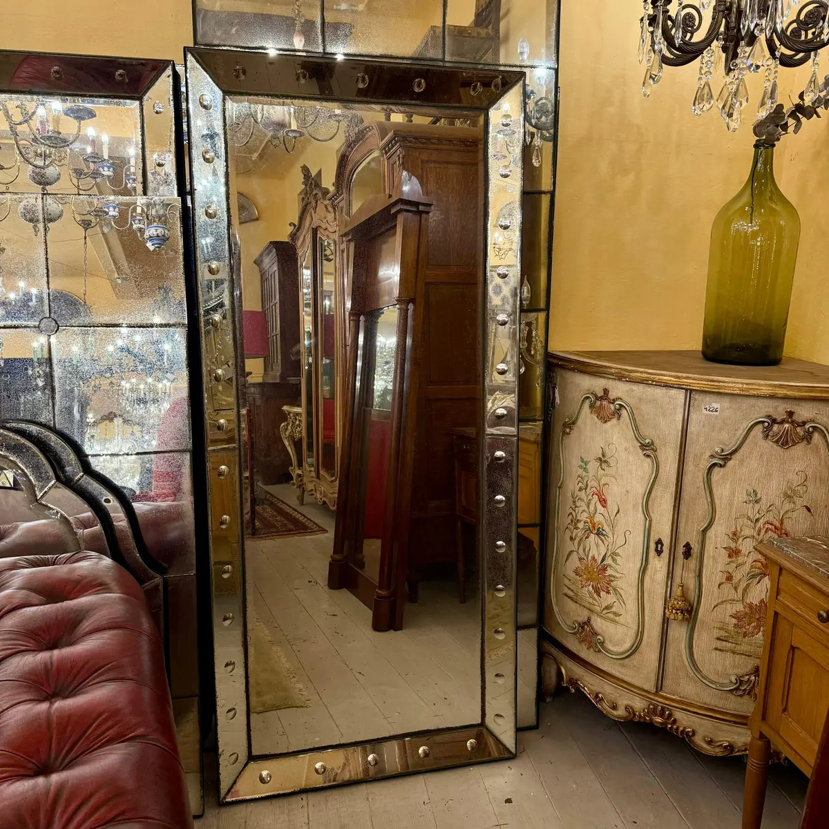 Venetian-Style Mirror With Antiqued Glass And Rosettes 1