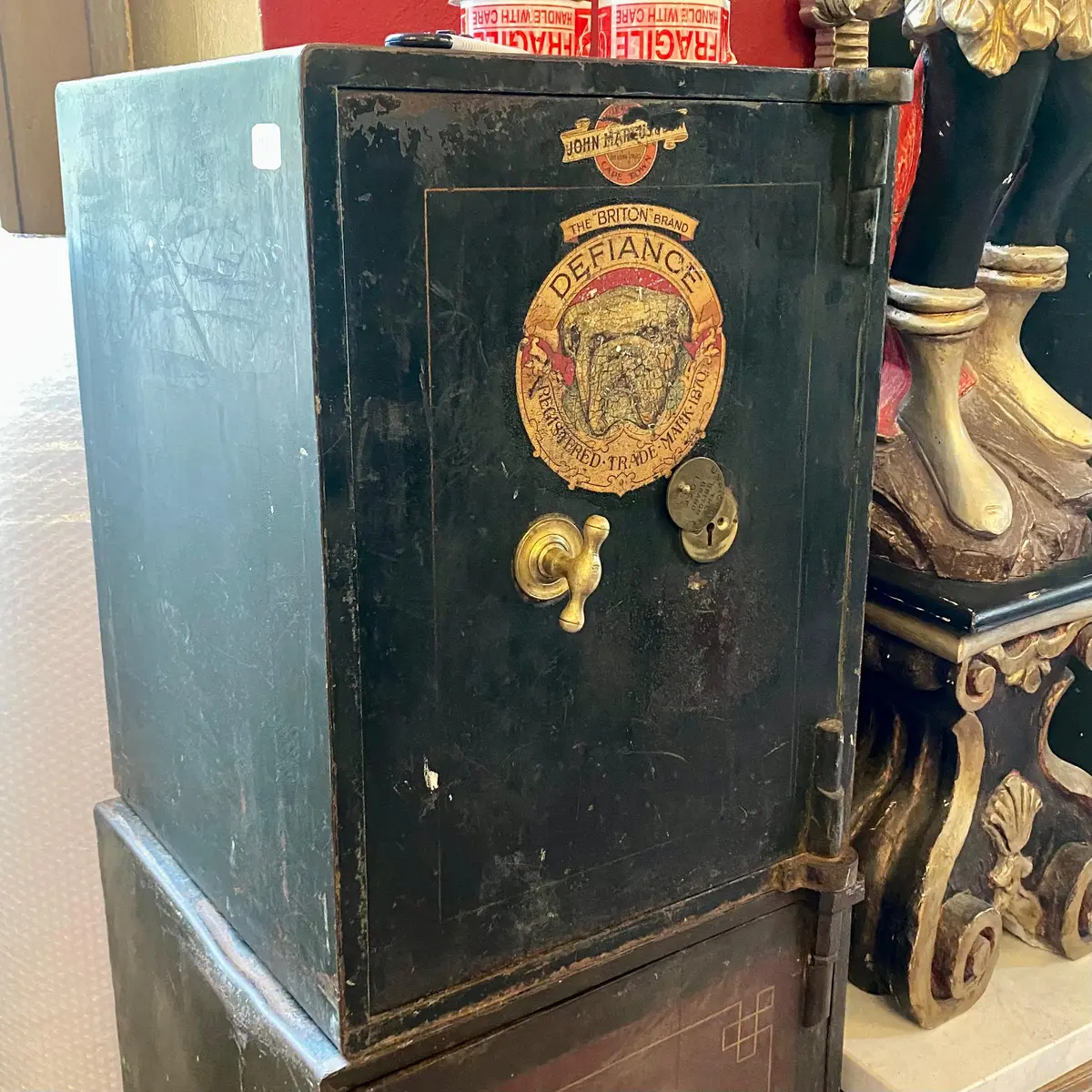 Large Vintage Defiance Safe 1