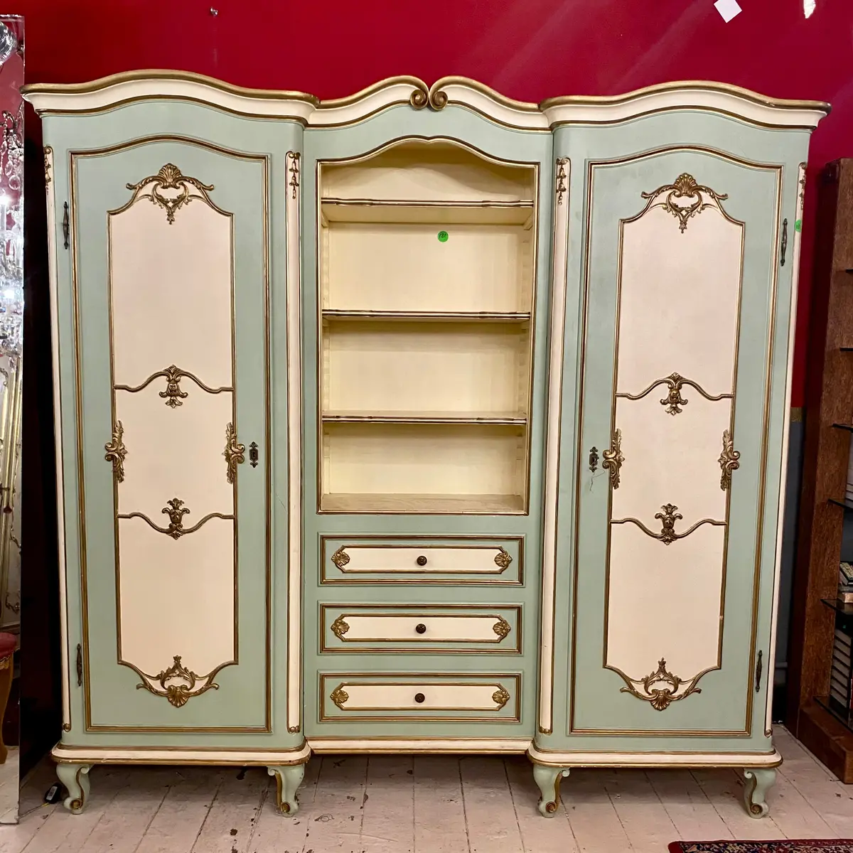 Stunning French Wardrobe With Snails Feet 1