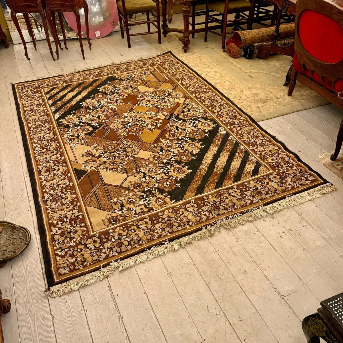 Vintage Geometric Floral Carpet 1