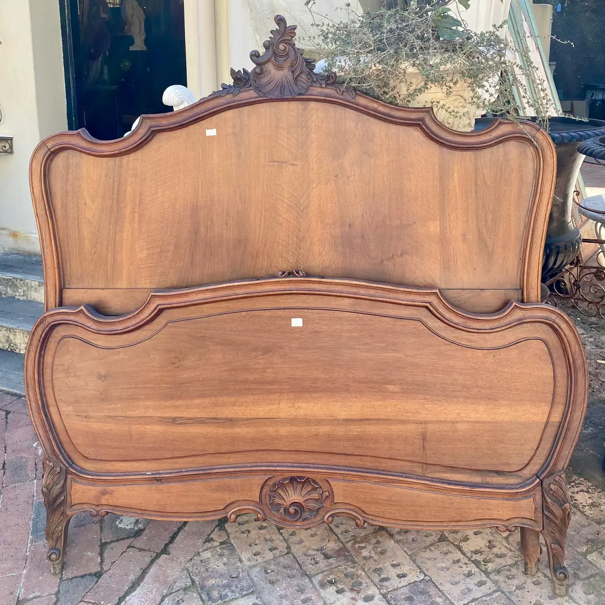 Stunning Antique Mahogany Bed Frame - Double 1