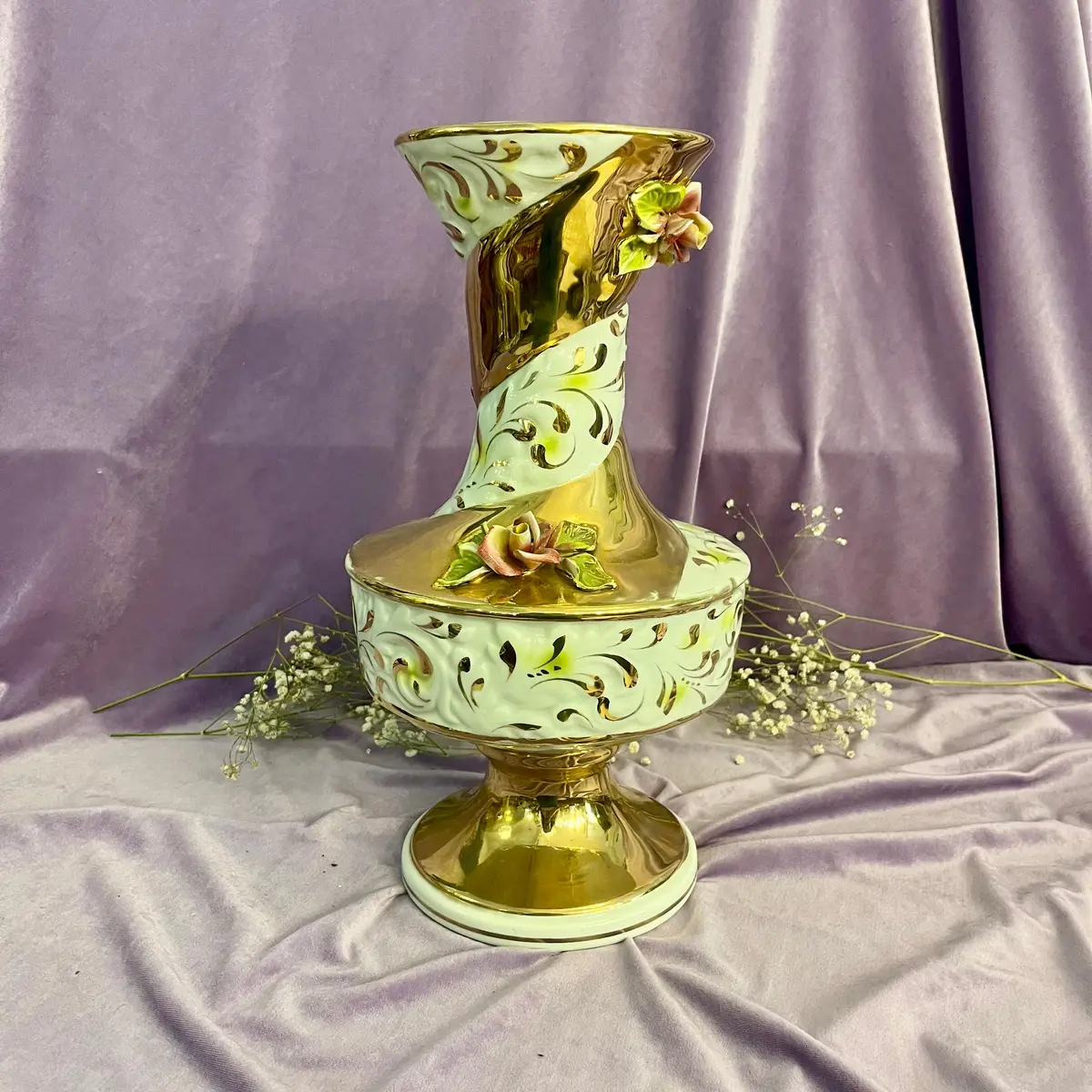 Capodimonte Gilt & Mint Porcelain Vase With Applied Roses 1