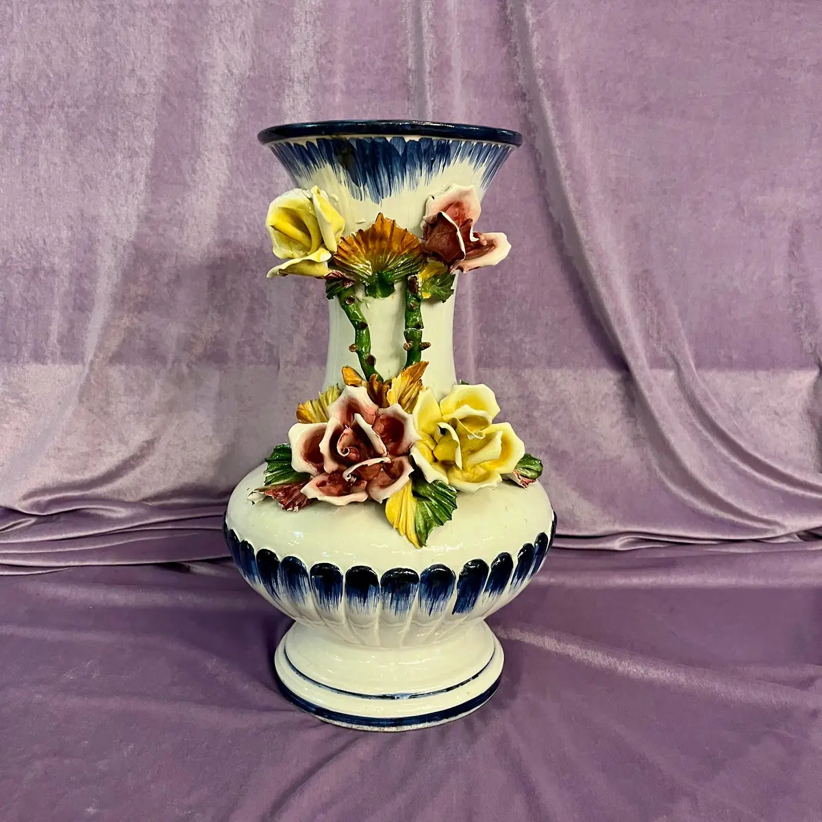 Vintage Capodimonte Urn 1