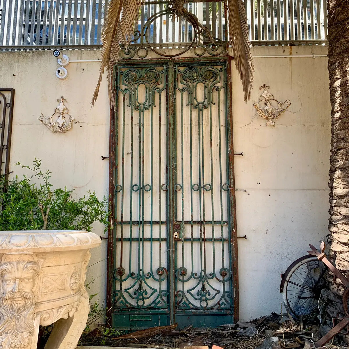 Elegant Antique Green Argentina Salvaged Gate 1