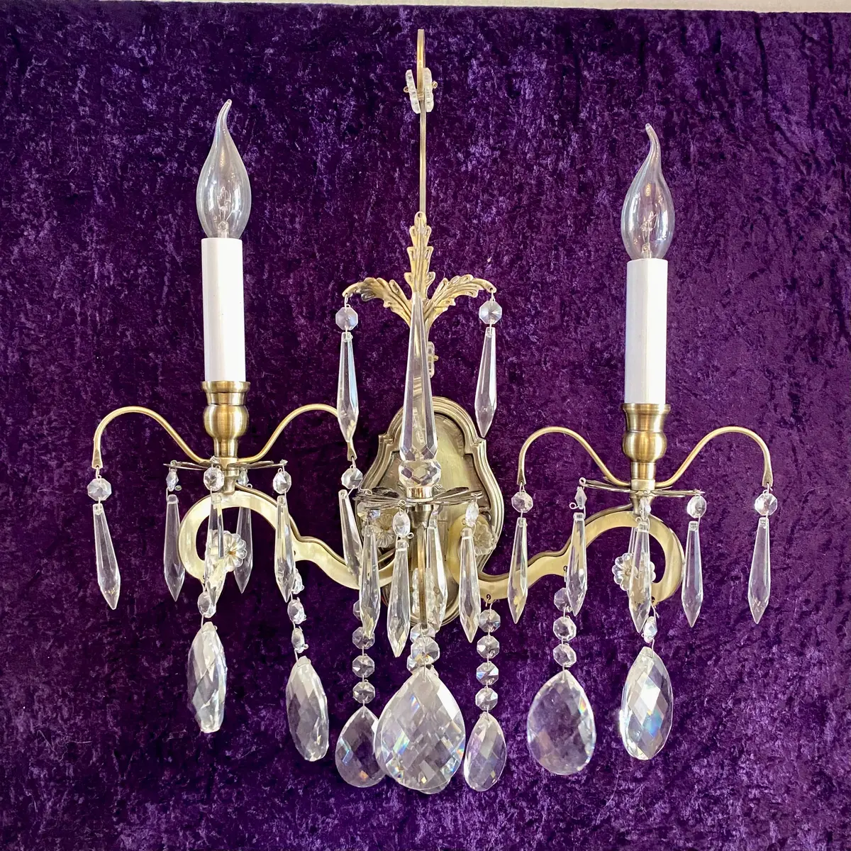 Elegant Brass Sconce 1