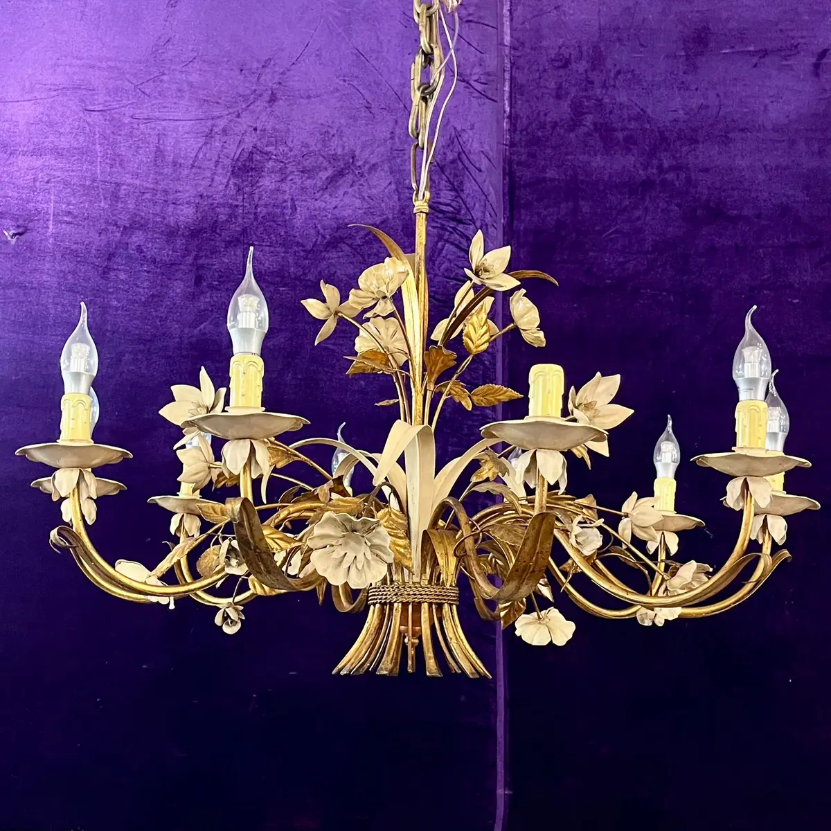 Italian Gilt Tôle And Painted Floral Chandelier, Mid-20Th Century 1