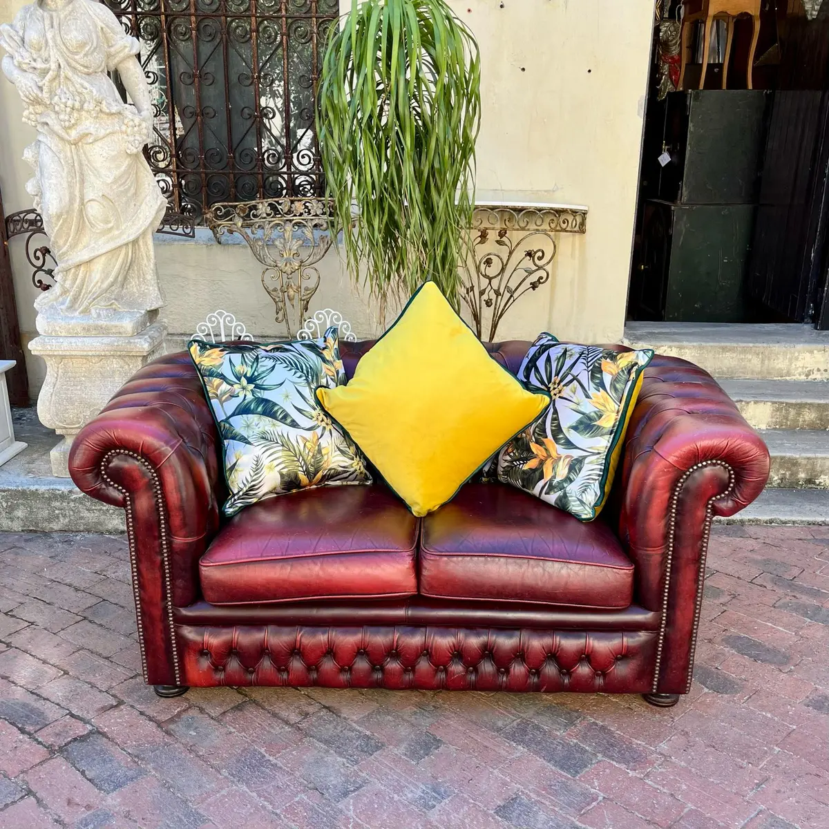 Vibrant Tropical Scatter Pillows 1