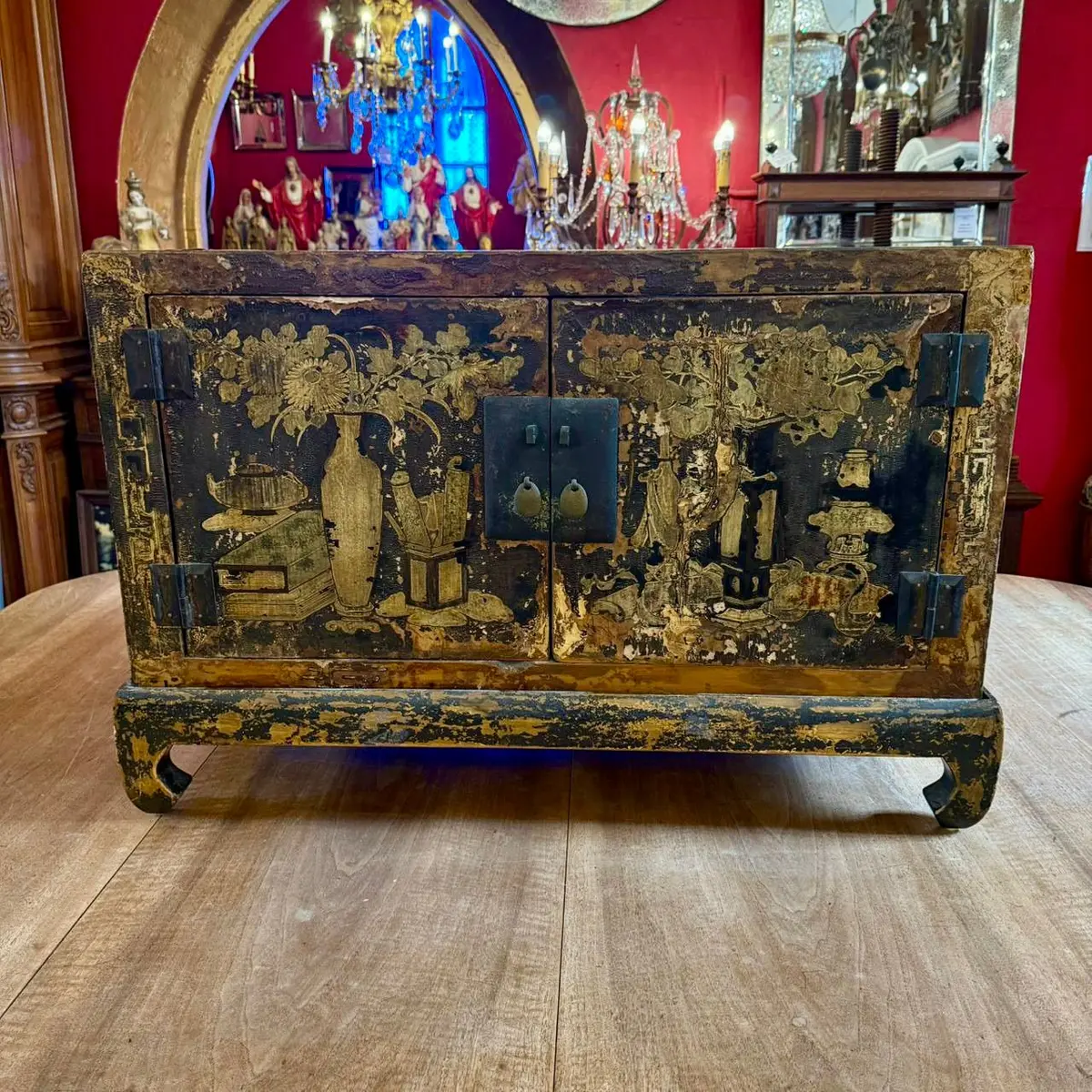 Antique Chinese Lacquer Cabinet With Gilt Motifs 1