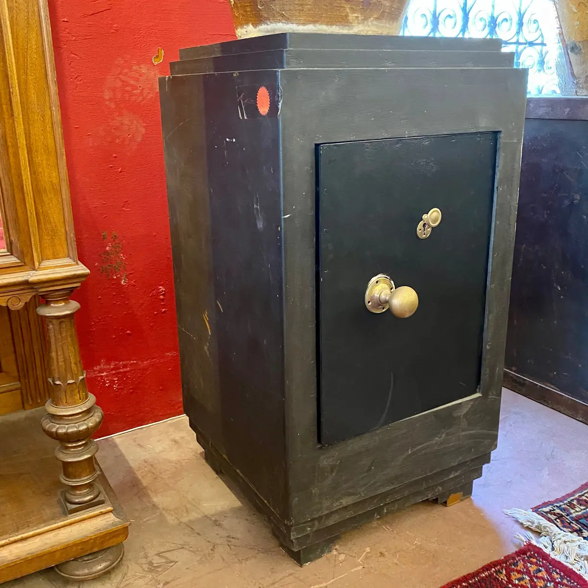Vintage Art Deco Safe 1