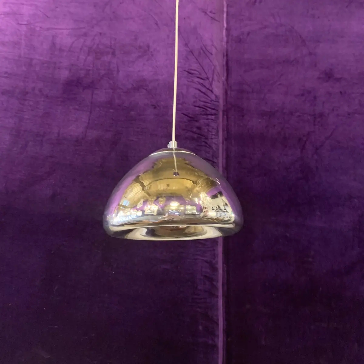 Modern Metal Bulb Pendant 1