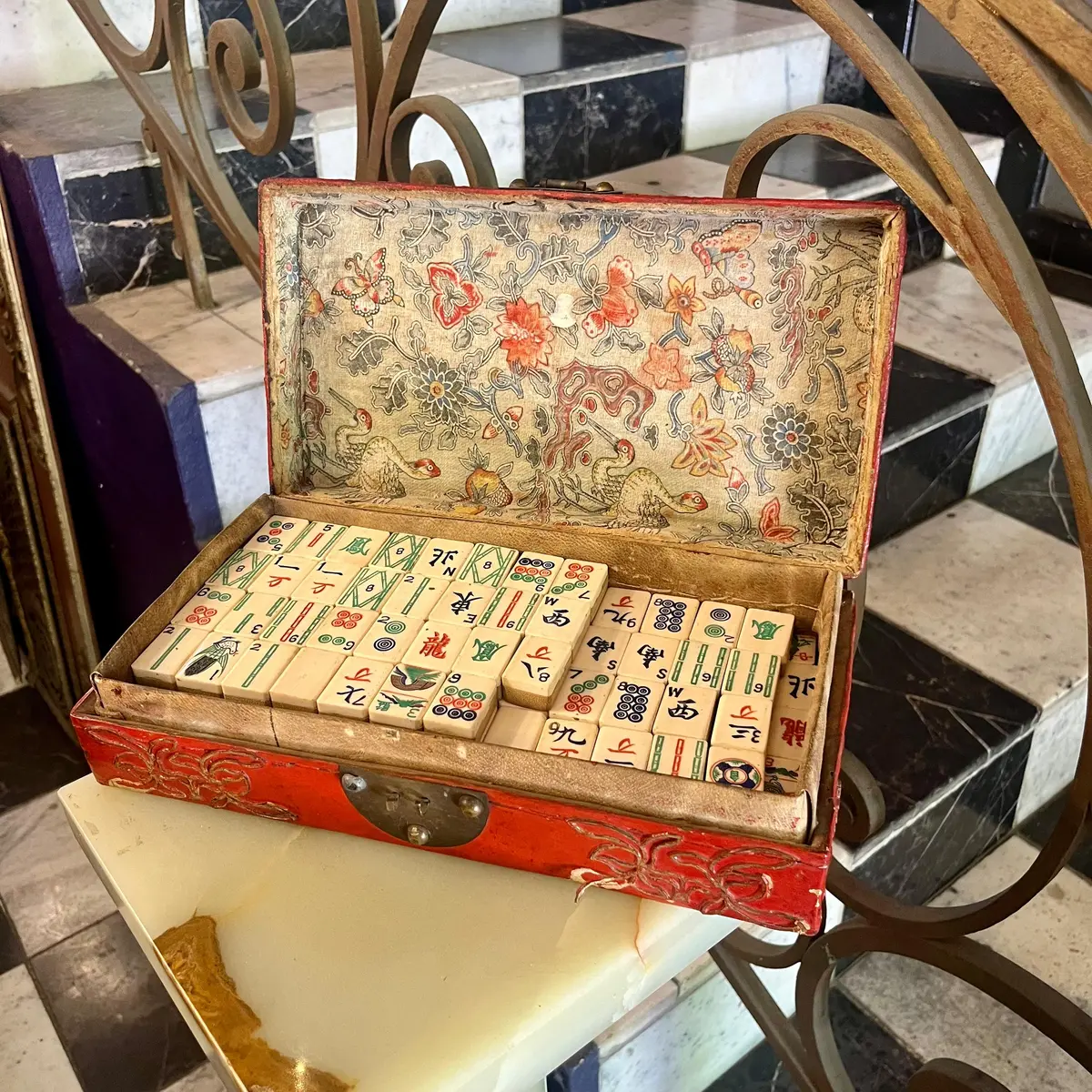Chinese Lacquer Mahjong Set With Bamboo And Character Tiles 1
