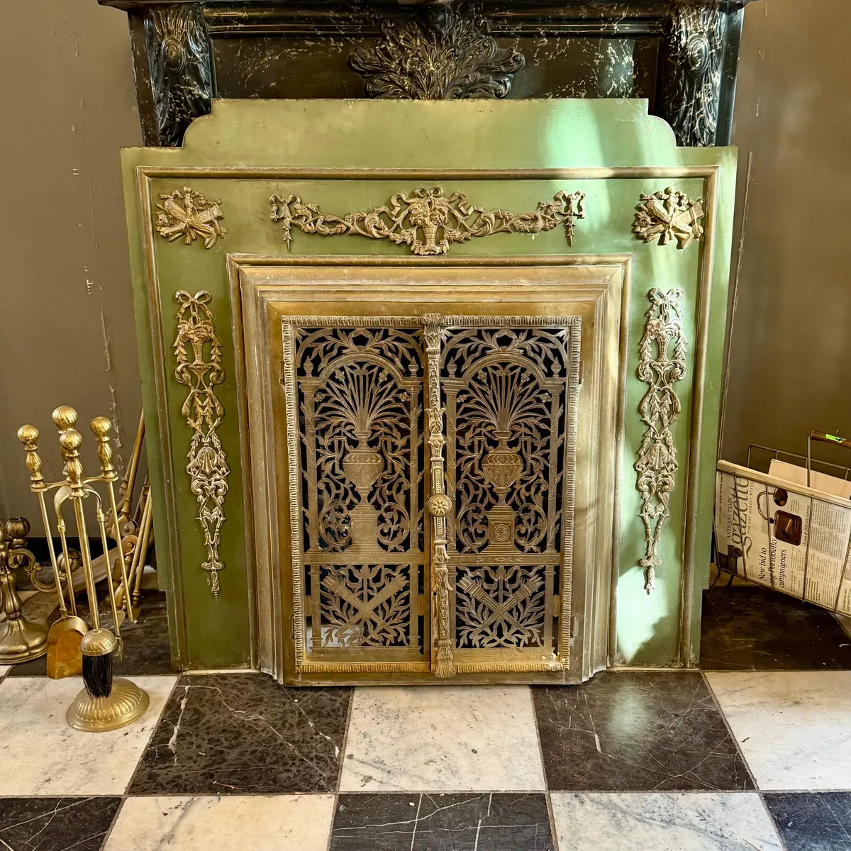 Antique French Fireplace Surround With Brass Detail, Early 20Th Century 1