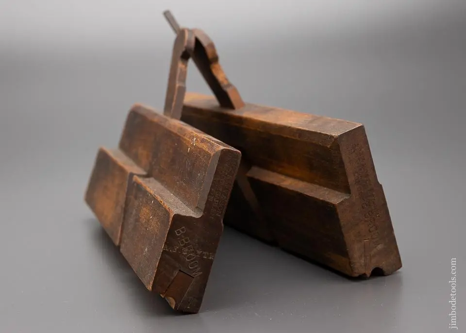 Good+ Pair Of Working Side Bead Moulding Planes - 95561 1