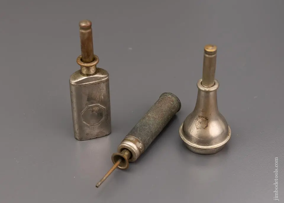 3 Miniature Oil Cans - 96022 1