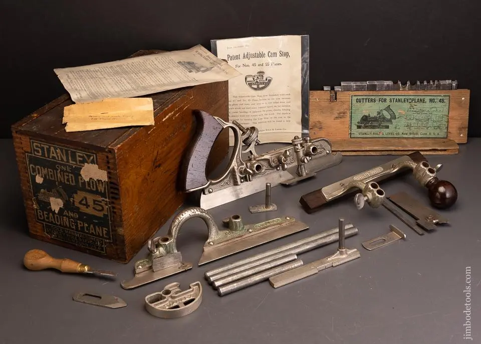 Very Fine Stanley N0. 45 Combination Plow Plane In Its Original Chestnut Box 100% Complete - 96105 1