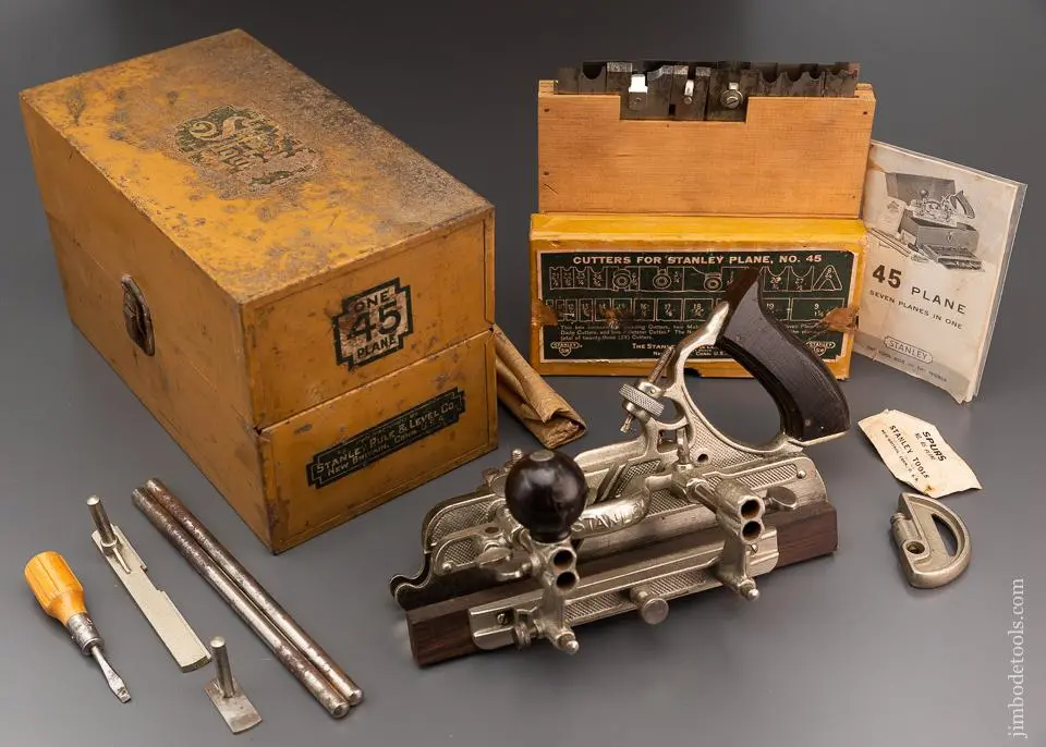 Stanley No. 45 Combination Plow Plane 100% Complete And Mint In Box - 96319 1
