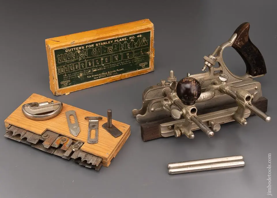 Near Mint Stanley No 45 Combination Plow Plane - 96413 1