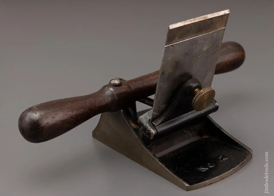 Fine Stanley No. 12 Scraper Plane With Toothing Iron And Spare Iron - 96415 1