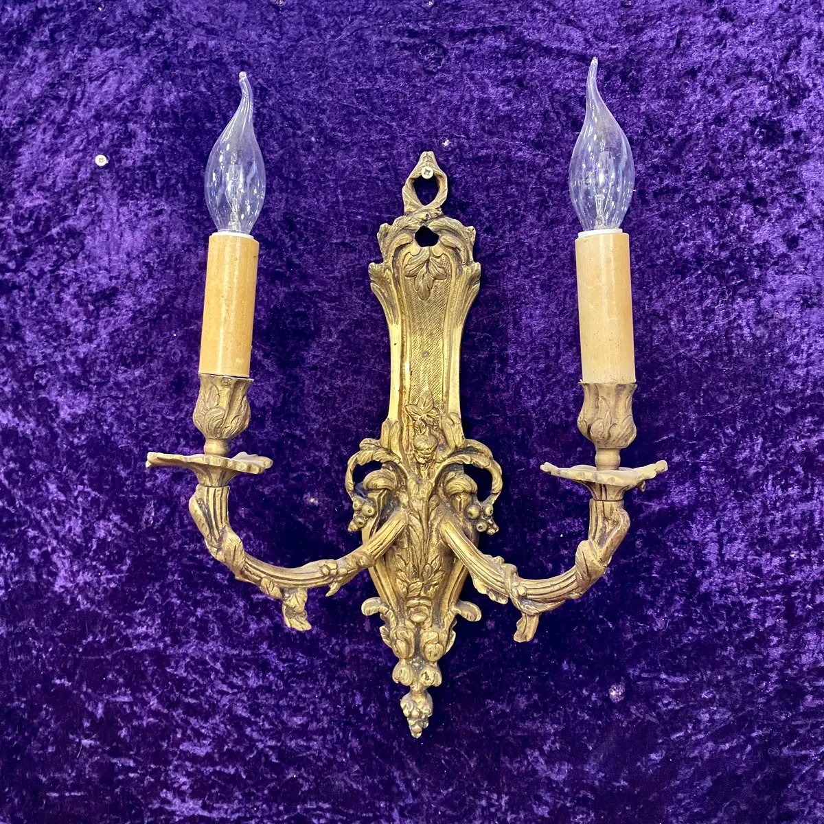 Single French Style Sconce 1