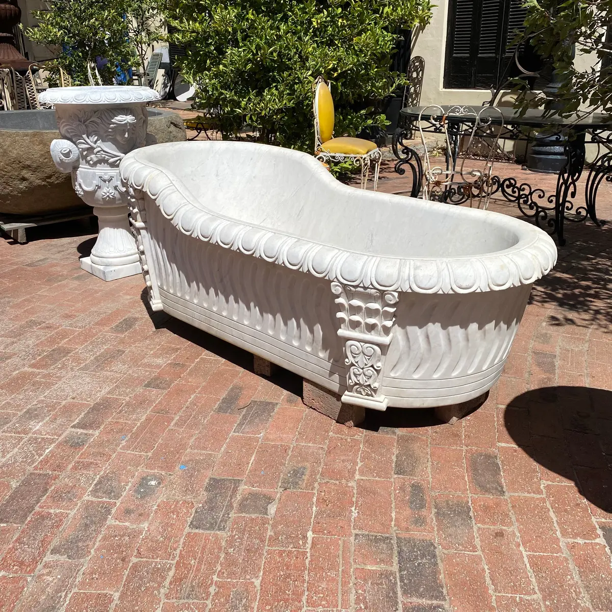 Elegant White Marble Bath 2