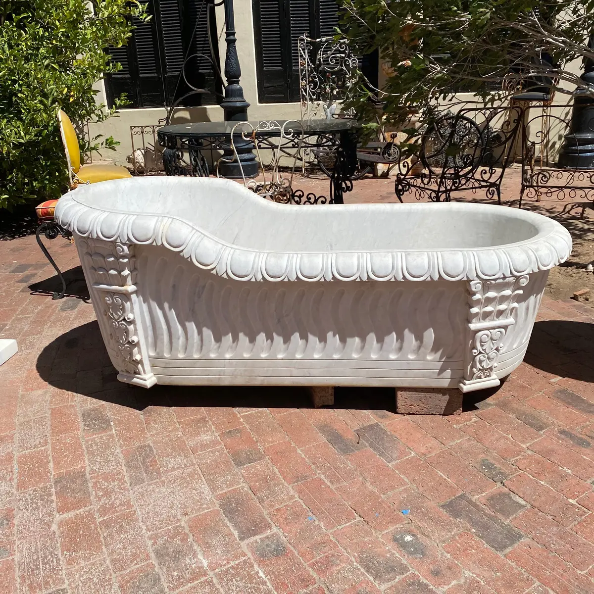 Elegant White Marble Bath 1