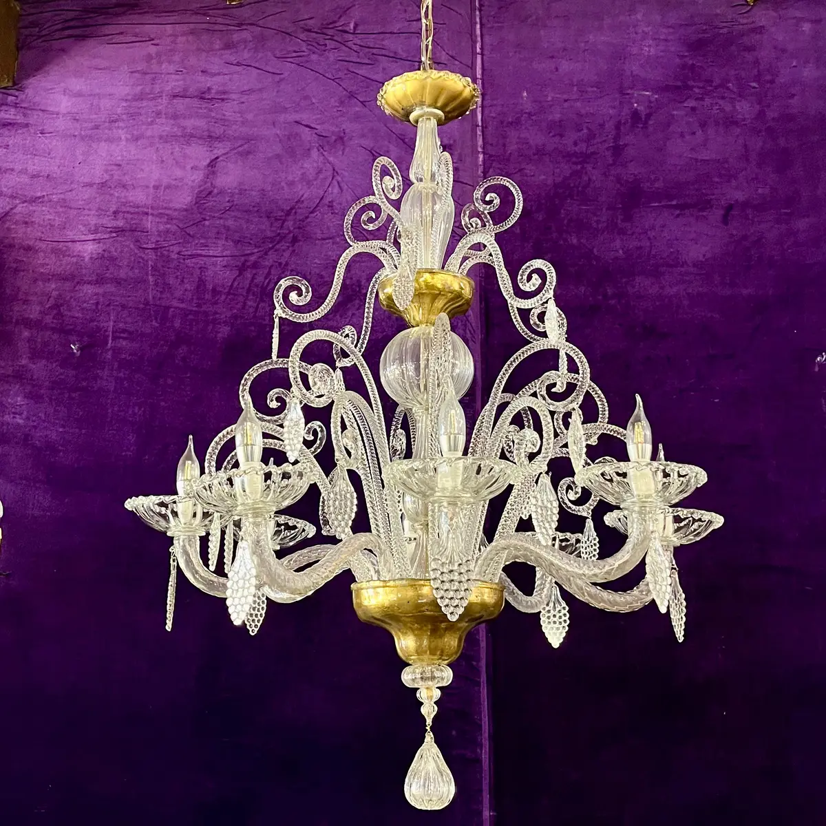 A Very Rare And Large Antique Murano Chandelier With Gilded Details 1