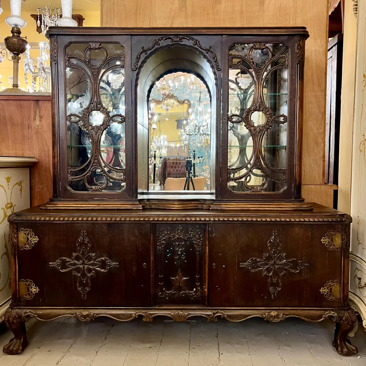 French Display Cabinet With Mirrored Interior, C. 1900–1920 1