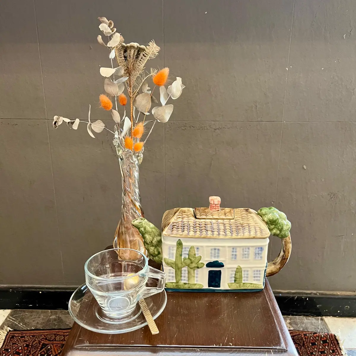 Adorable Vintage Teapot In The Form Of A Cottage 1