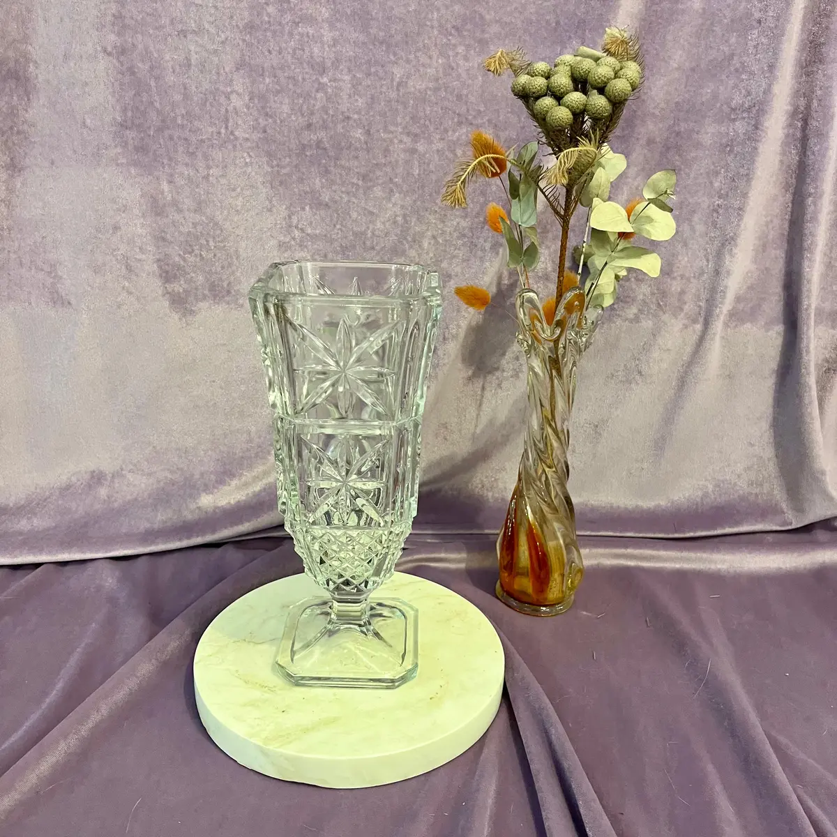 Stylish Cut Crystal Vase With Star Motif And Faceted Design 1