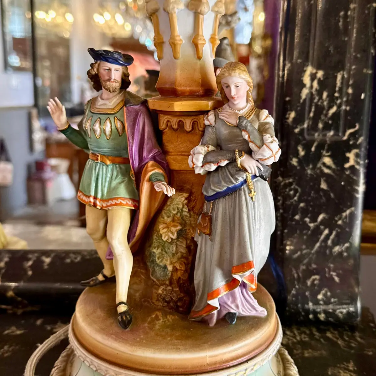 Capodimonte Figurine Lamp With Rococo Courtiers 1