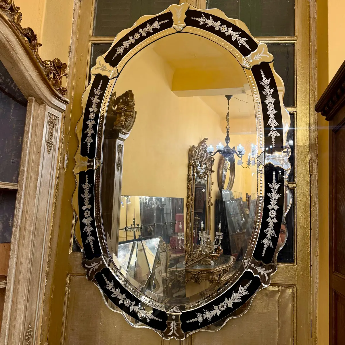 Beautiful Oval Panelled Venetian Mirror 1