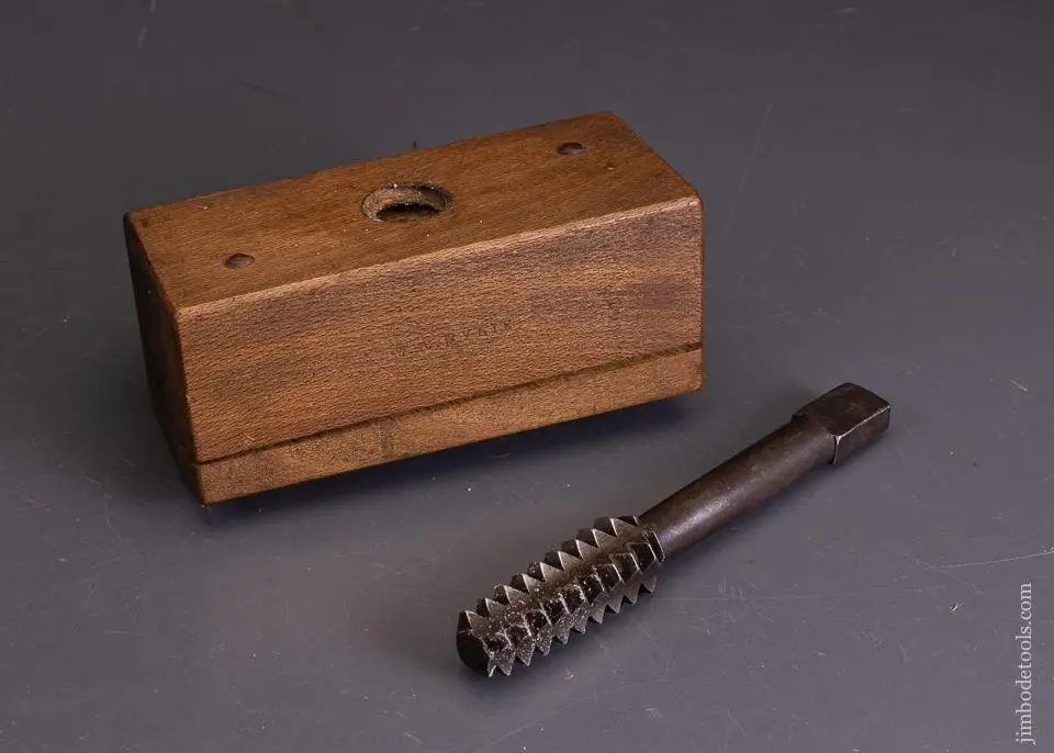 Big 3/4 Inch Thread Box And Tap For Wood - 96125 1